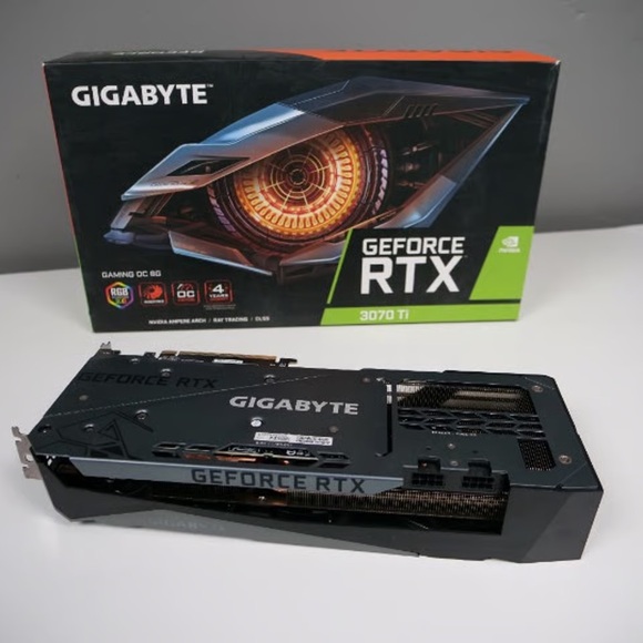 GIGABYTE Black and Silver Graphics Card - Picture 2 of 7